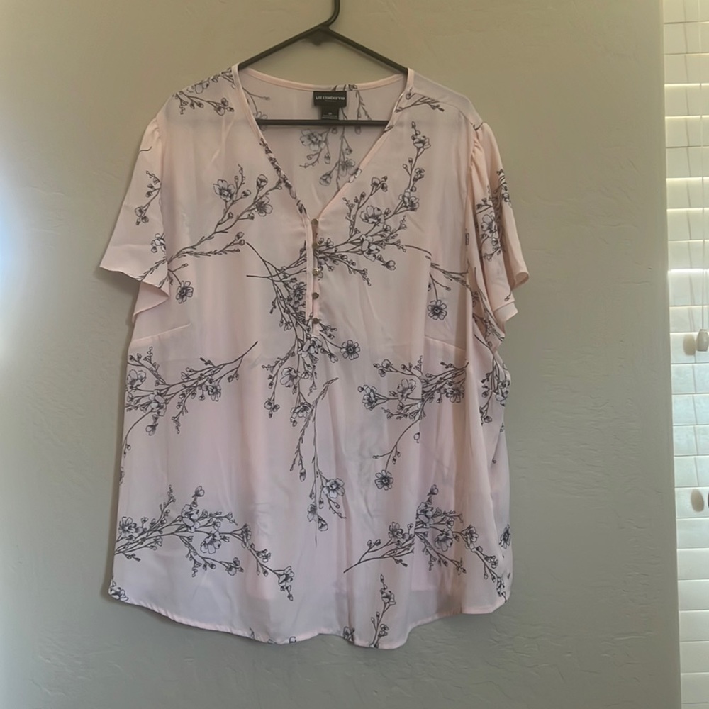 Liz Claiborne women’s blouse